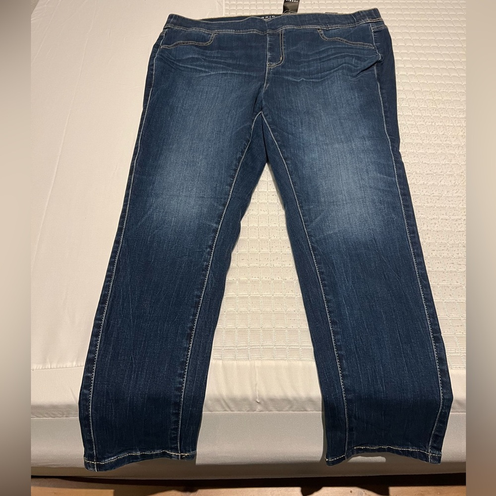 Torrid Lean Jean Skinny Supersoft Size 2 short NWT